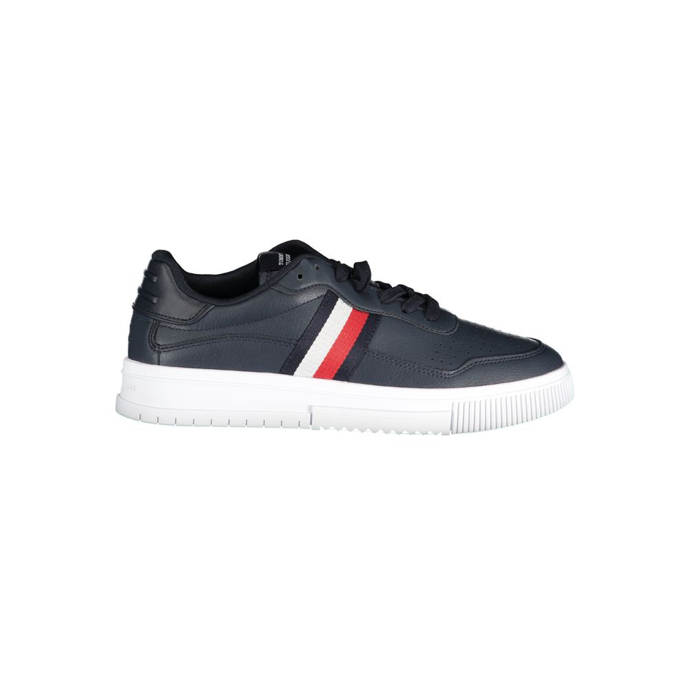 Chaussures sneakers en cuir bleu Tommy Hilfiger pour homme, vue de face, avec détails de la marque sur la languette.