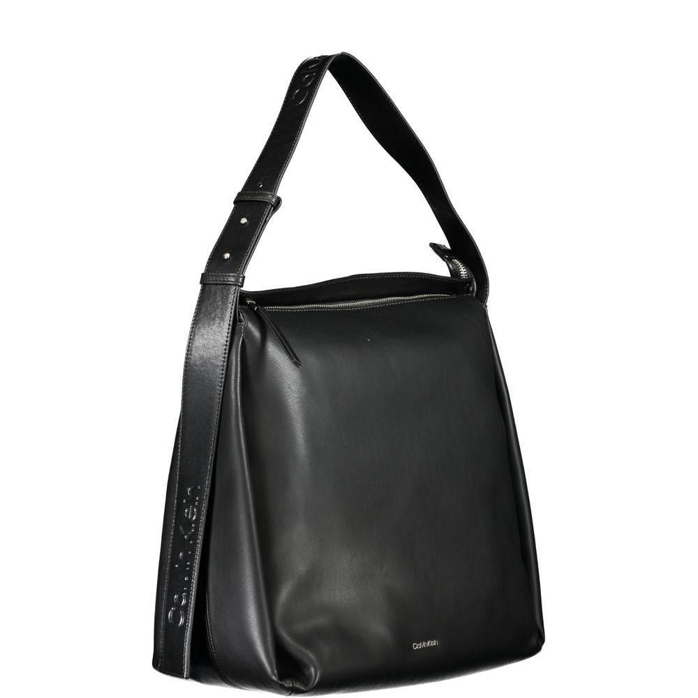 Sac à main noir en polyester pour femme de la marque Calvin Klein, visible avec détails élégants.
