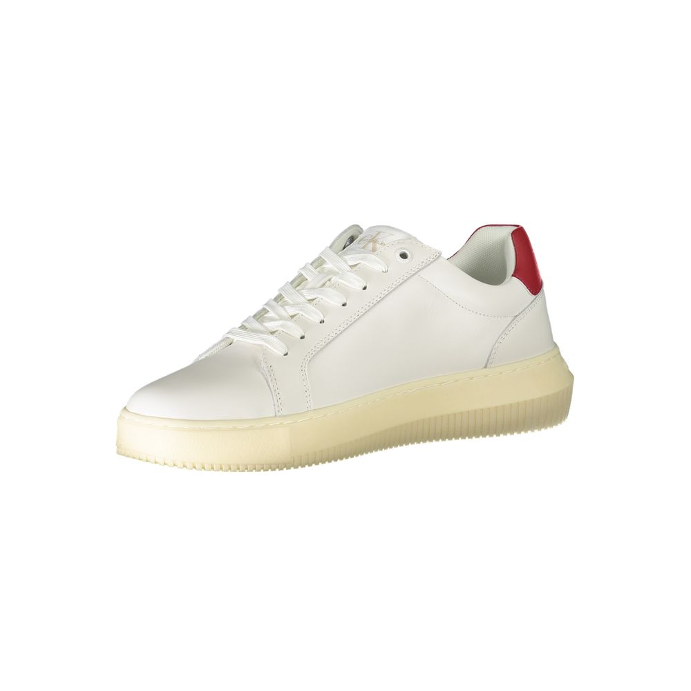 Sneakers en cuir blanc pour homme de la marque Calvin Klein, modèle Calvin Klein Bianco, vue de face.