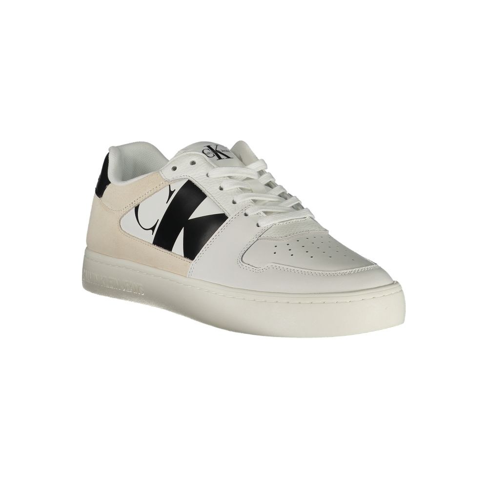 Chaussures de sport pour hommes Calvin Klein Bianco en polyuréthane, baskets blanches élégantes et modernes, vue de face.