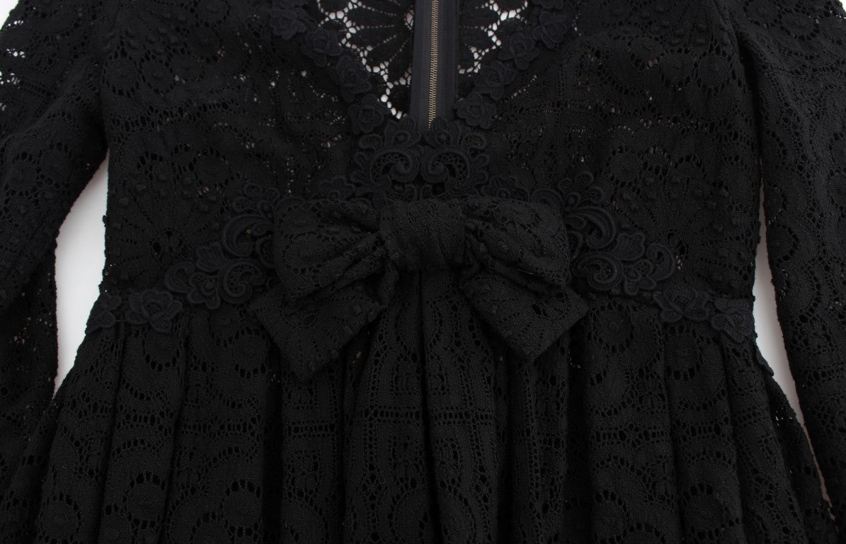 Robe longue Dolce & Gabbana noir en maille avec broderie Ricamo, vêtement élégant en tissu fin et sophistiqué.