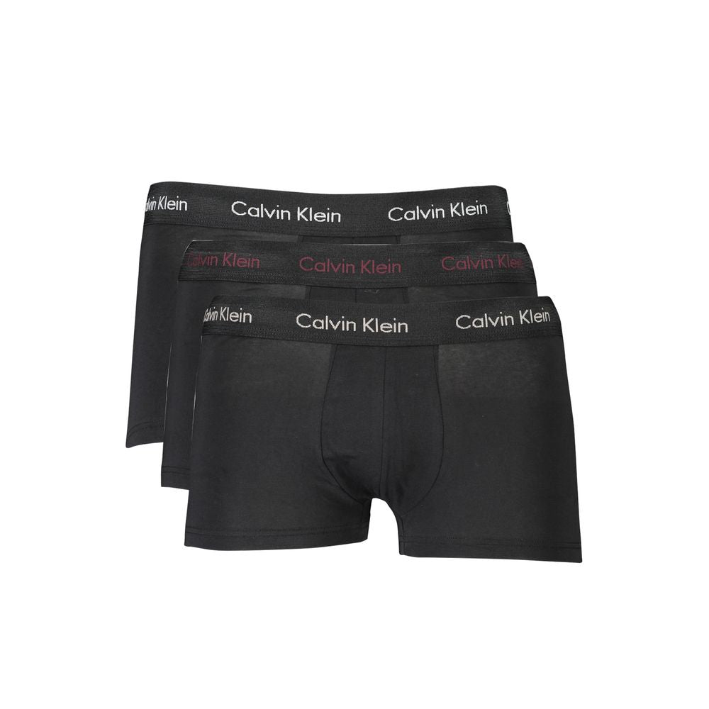 Boxers pour hommes Calvin Klein en coton noir, coupe simple et confortable, visible sur l'image.