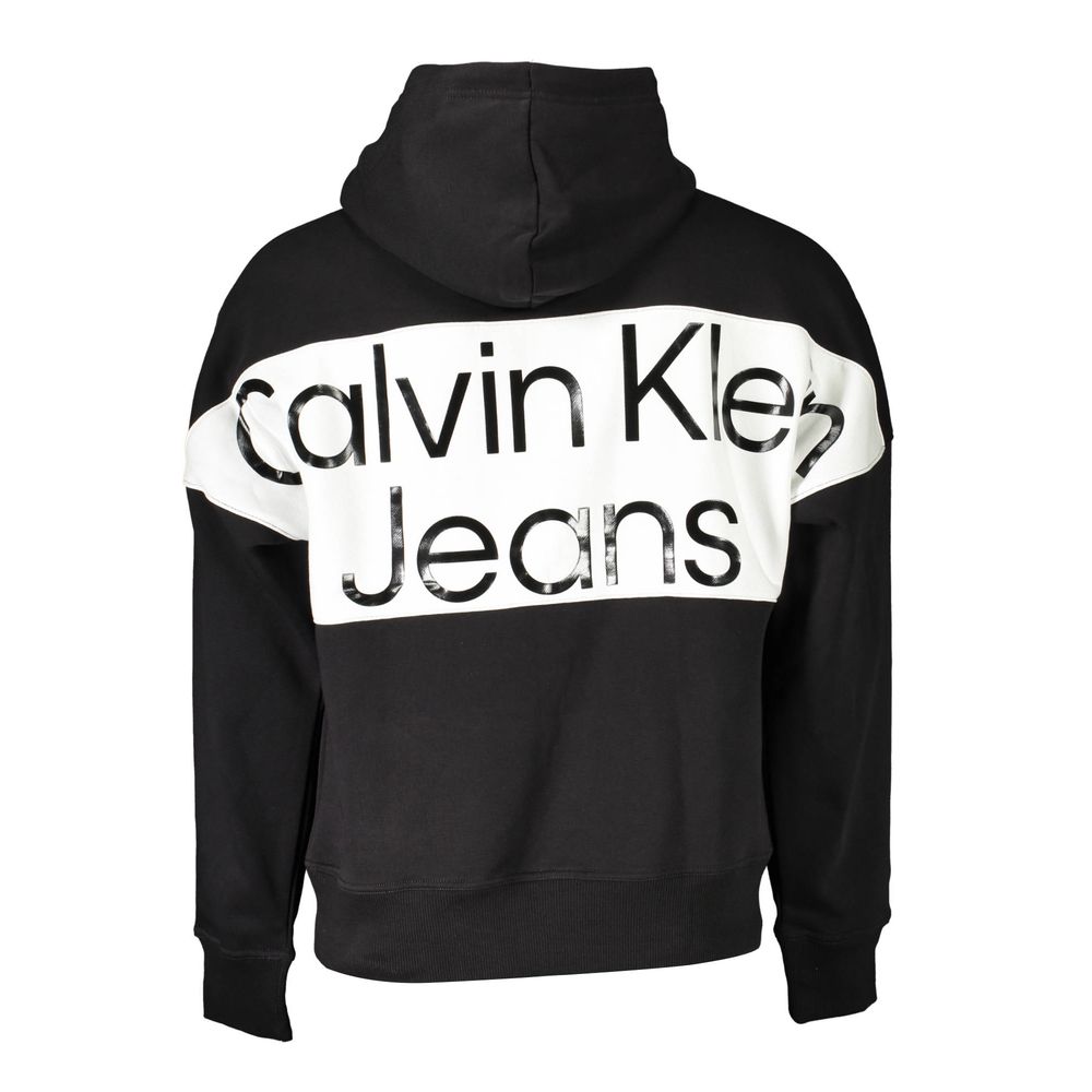 Sweat-shirt homme en coton noir de la marque Calvin Klein, style décontracté et confortable, visible sur l'image.