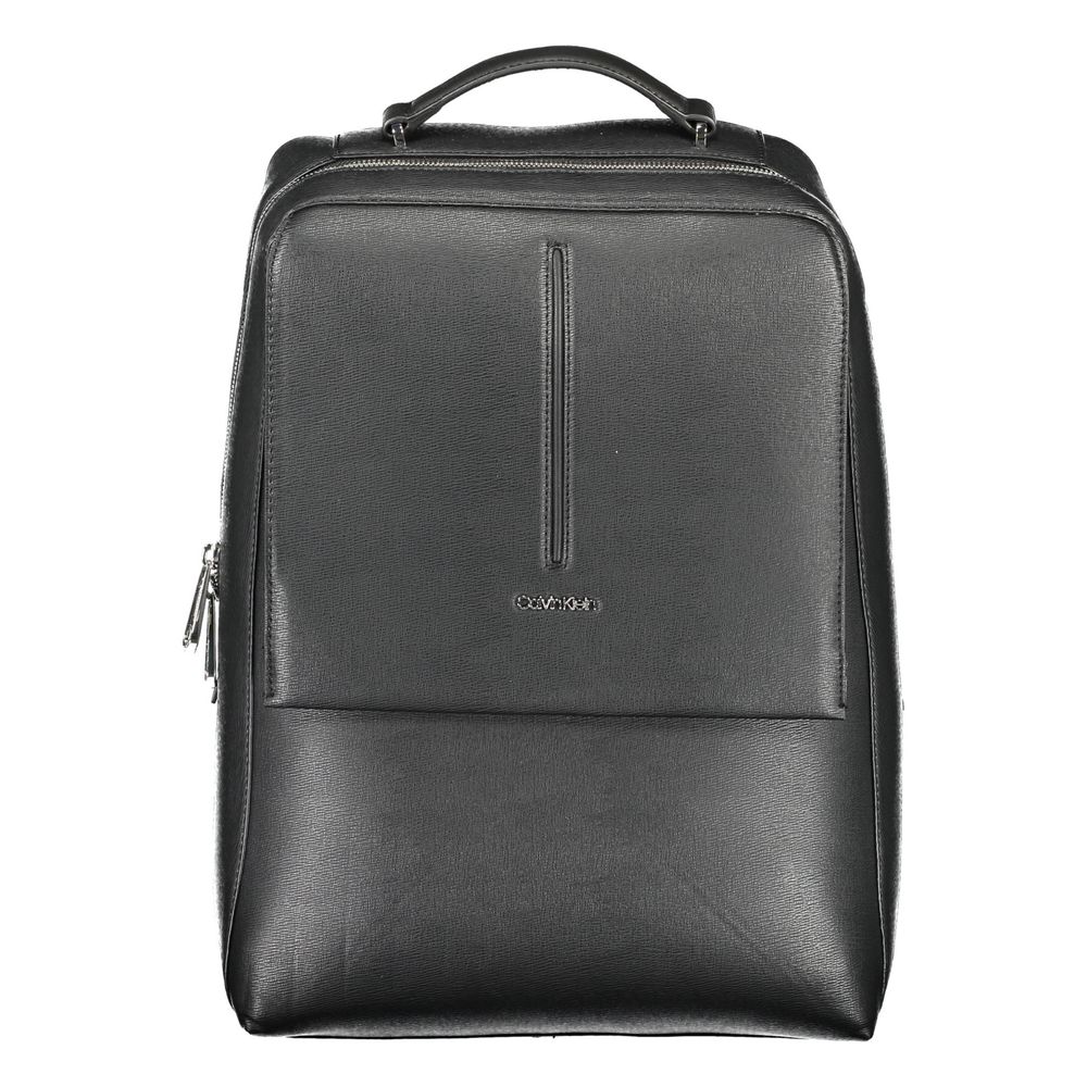 Sac à dos homme Calvin Klein en polyester noir, style moderne avec logo discret, parfait pour un usage quotidien.