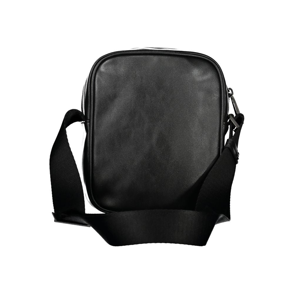 Sac à épaule noir Calvin Klein Sleek Urban avec design épuré et détails modernes, parfait pour un look élégant.