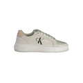 Sneakers pour femmes Calvin Klein en polyuréthane blanc, chaussure décontractée avec design moderne et confortable.