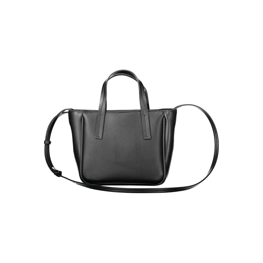 Sac à main pour femme Calvin Klein en polyéthylène noir, élégant et moderne, avec poignées et détails sophistiqués.