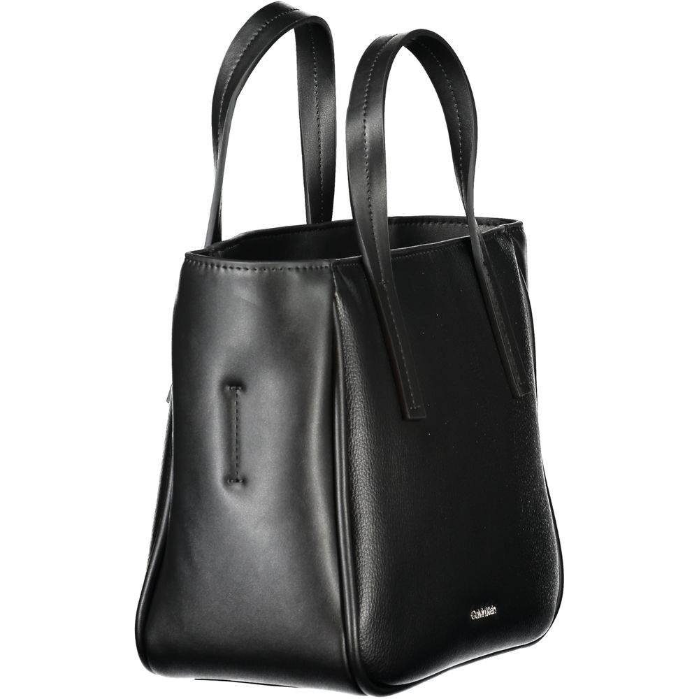 Sac à main noir en polyéthylène pour femmes de la marque Calvin Klein, avec poignées et design élégant visible sur l'image.