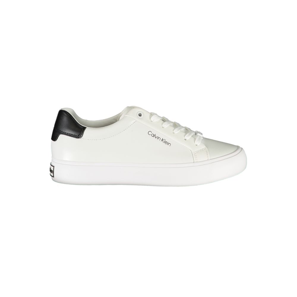 Sneakers en cuir blanc pour femmes de la marque Calvin Klein, chaussures confortables et élégantes.