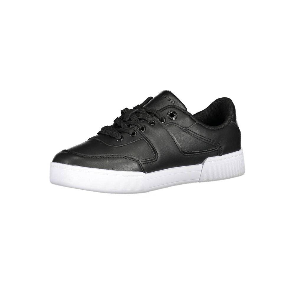 Sneakers pour femmes Tommy Hilfiger en polyester noir, style décontracté avec semelle blanche et design moderne.