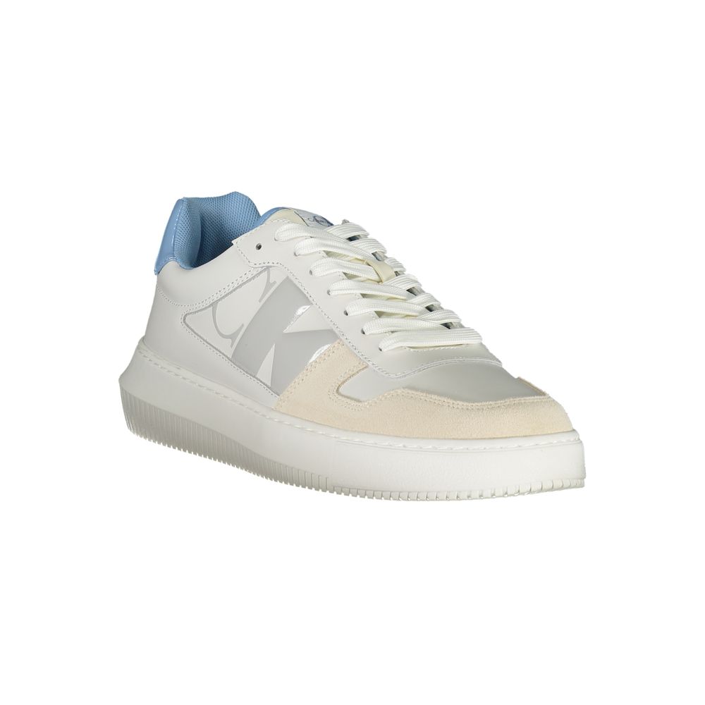 Chaussures sneakers pour hommes Calvin Klein en cuir blanc, modèle Bianco, vue de côté.