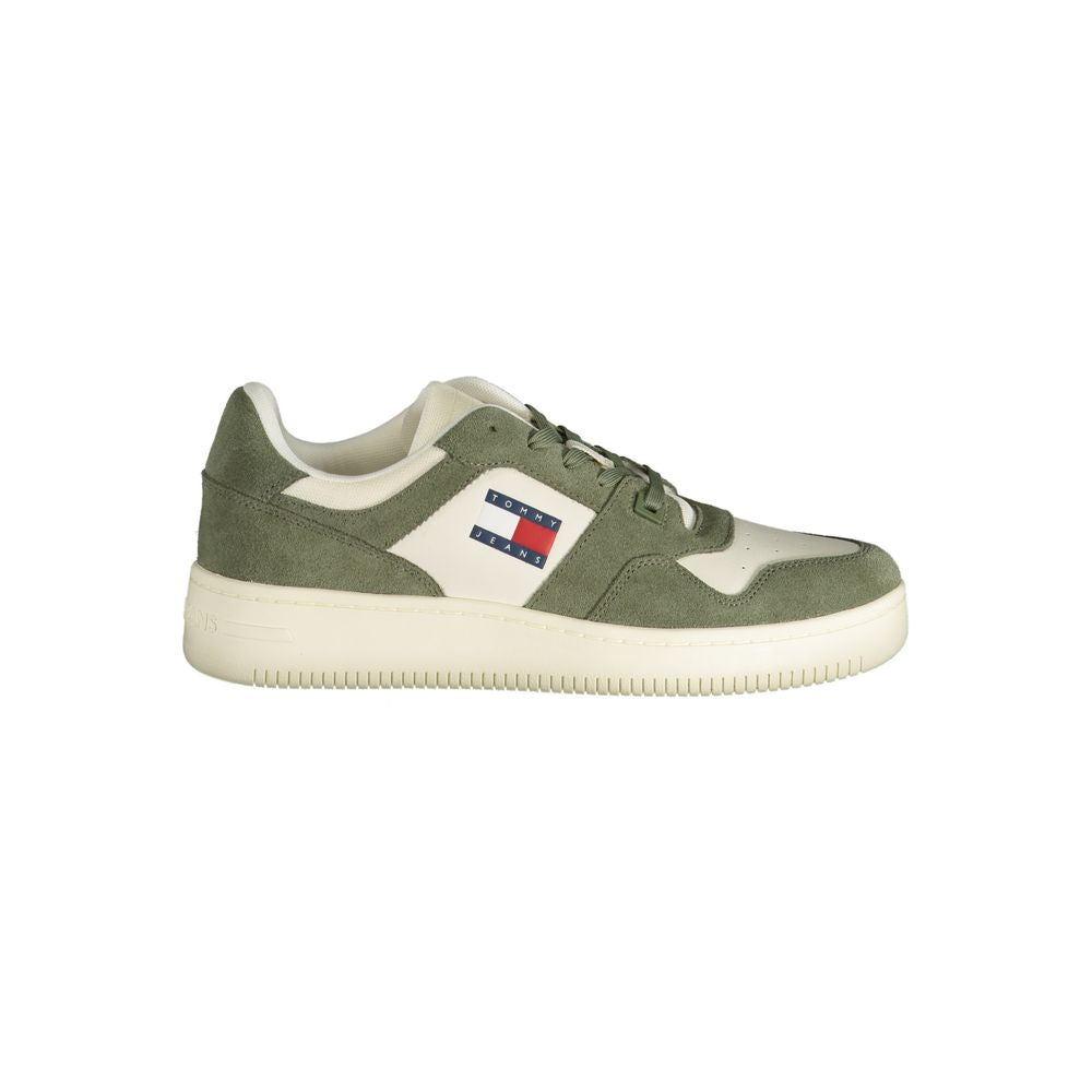 Sneakers en cuir vert pour homme de la marque Tommy Hilfiger, style décontracté et confortable.