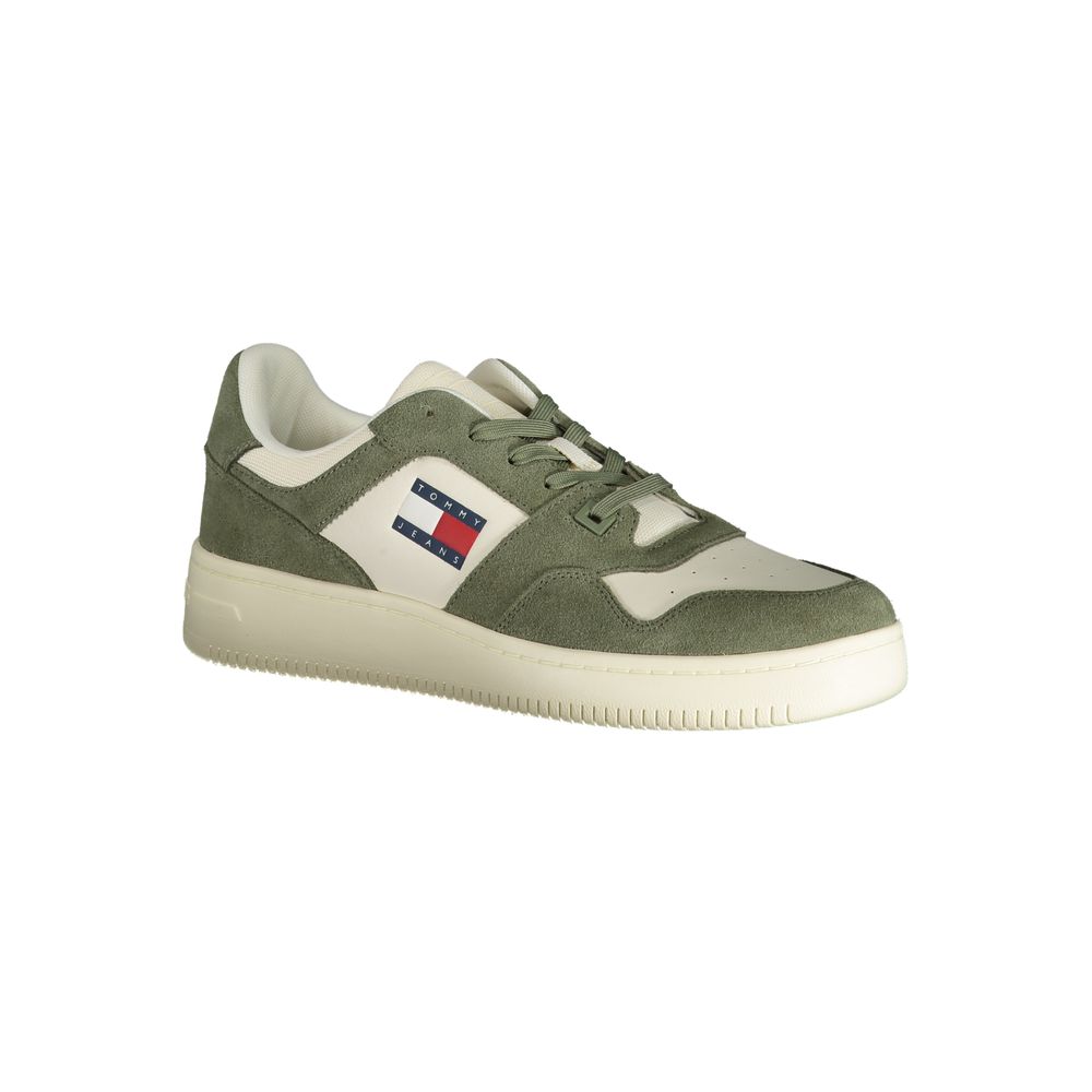 Sneakers en cuir vert pour homme de la marque Tommy Hilfiger, style décontracté avec semelle blanche.