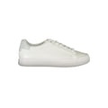 Chaussures sneakers blanches pour femmes de Calvin Klein en cuir, modèle Bianco Pelle, vue de face.