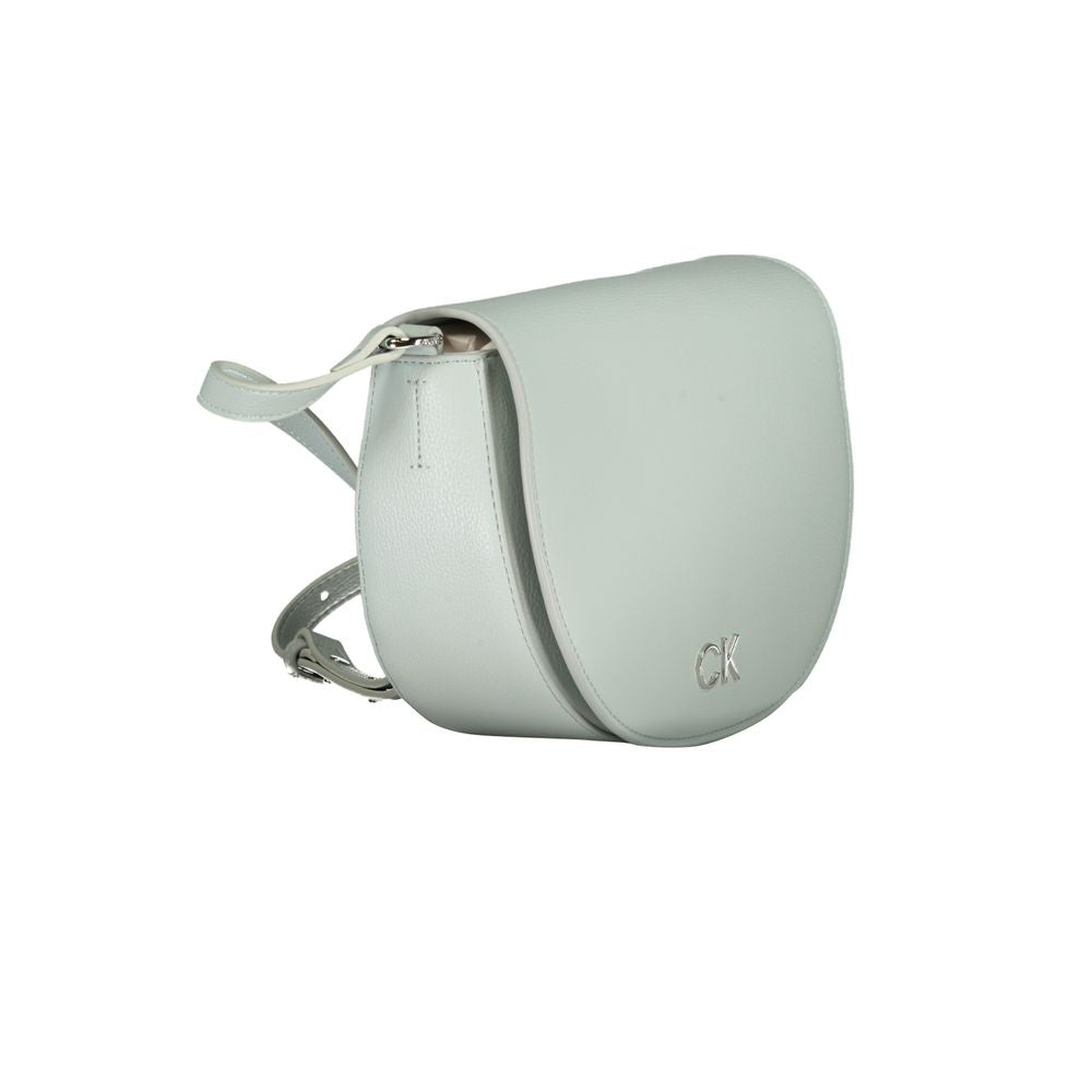 Sac à main pour femmes Calvin Klein en polyuréthane noir, élégant et moderne avec détails raffinés.