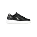 Sneakers pour femmes Calvin Klein en cuir noir, style décontracté avec semelle blanche, moderne et élégante.