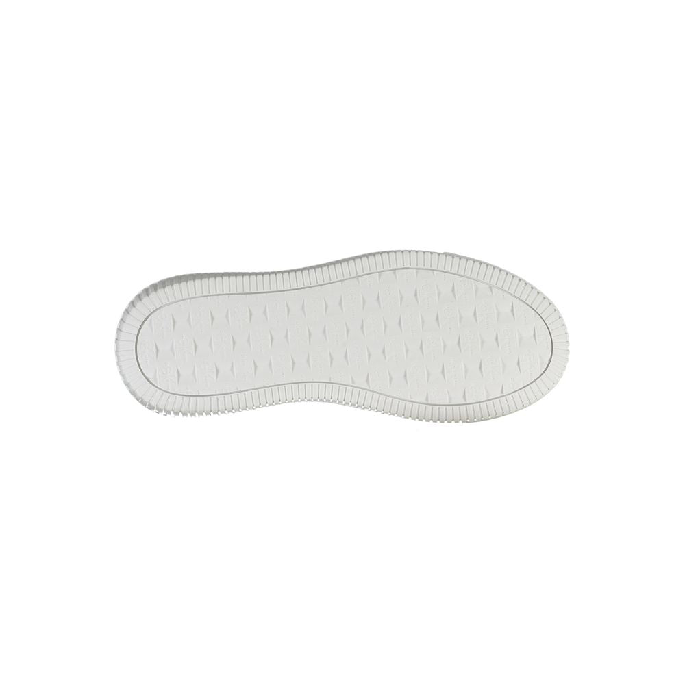 Sneaker pour femmes Calvin Klein en cuir noir, confortables et élégantes, avec logo discret sur le côté.