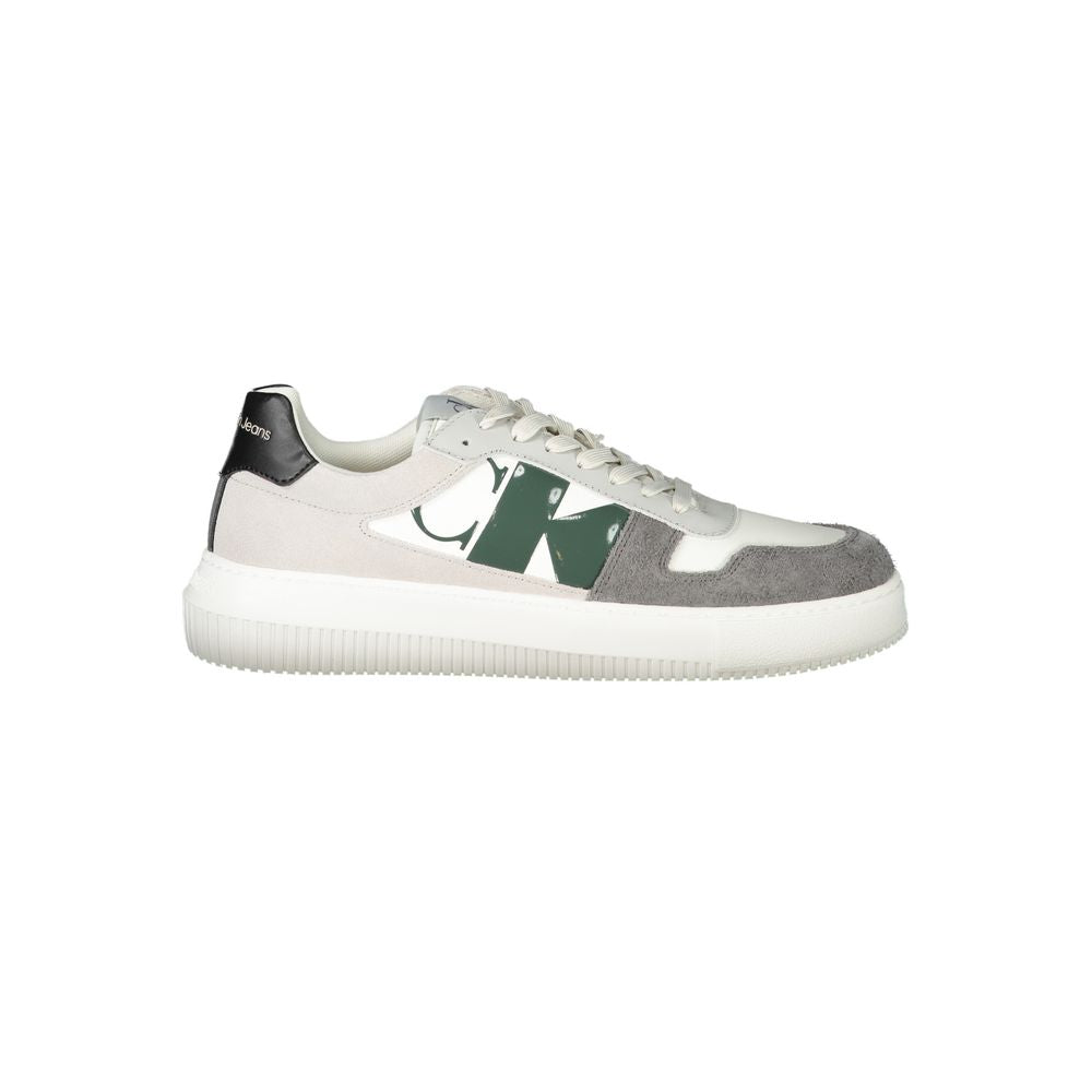 Sneaker pour hommes Calvin Klein en polyethylene blanc, vue de face, avec semelle blanche et design épuré.