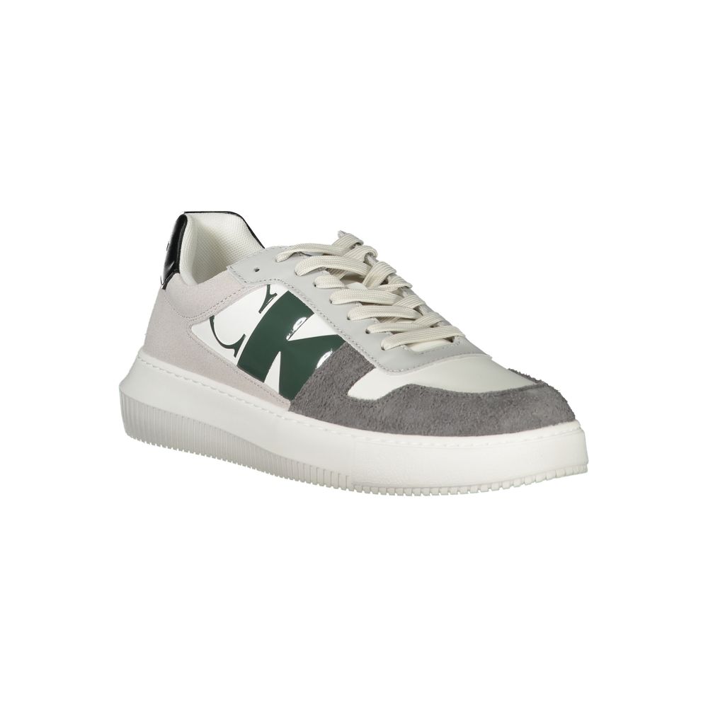 Sneakers blanches en polyéthylène pour homme de la marque Calvin Klein, vue de face, élégantes et confortables.