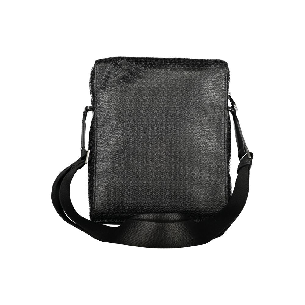 Portefeuille homme en cuir noir de Calvin Klein, élégant et compact, avec plusieurs compartiments pour cartes et billets.