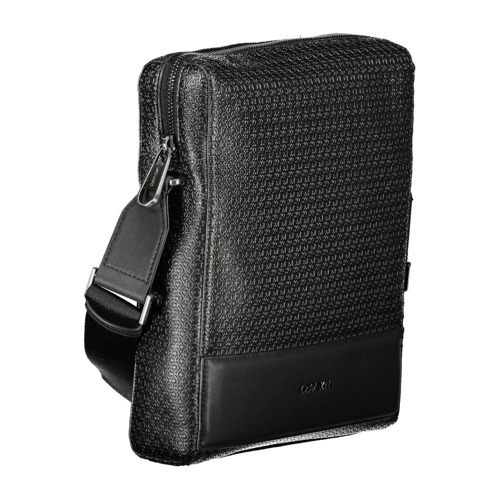Portefeuille pour homme en cuir noir de la marque Calvin Klein, avec plusieurs compartiments visibles.