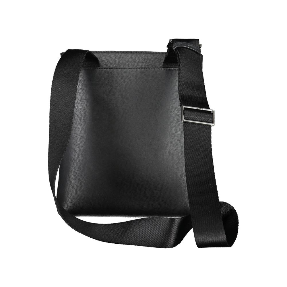 Sac à épaule noir écologique Calvin Klein avec logo visible, design élégant et moderne en tissu durable.