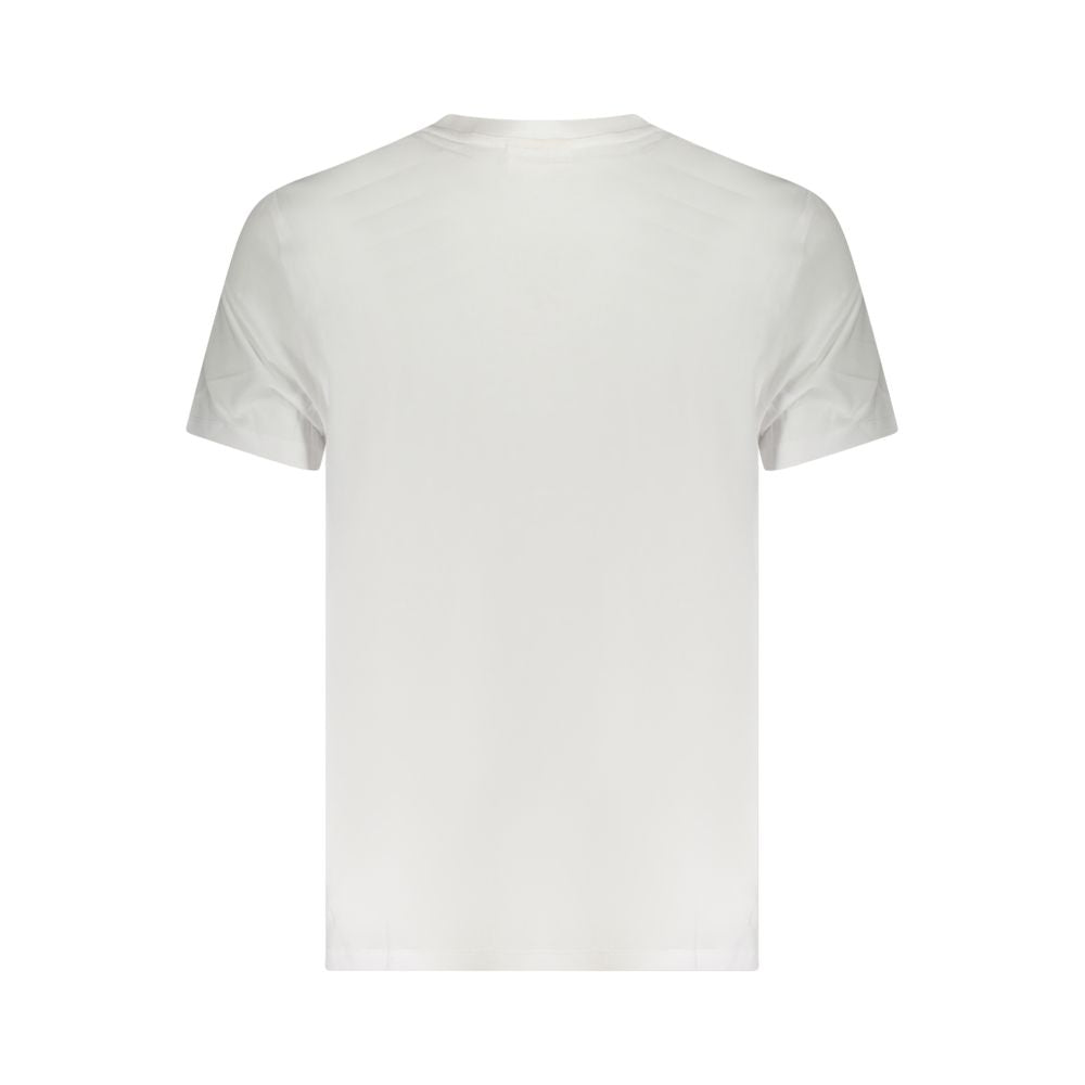 T-shirt blanc pour homme de Calvin Klein en coton, vue de face, portant un design simple et élégant.