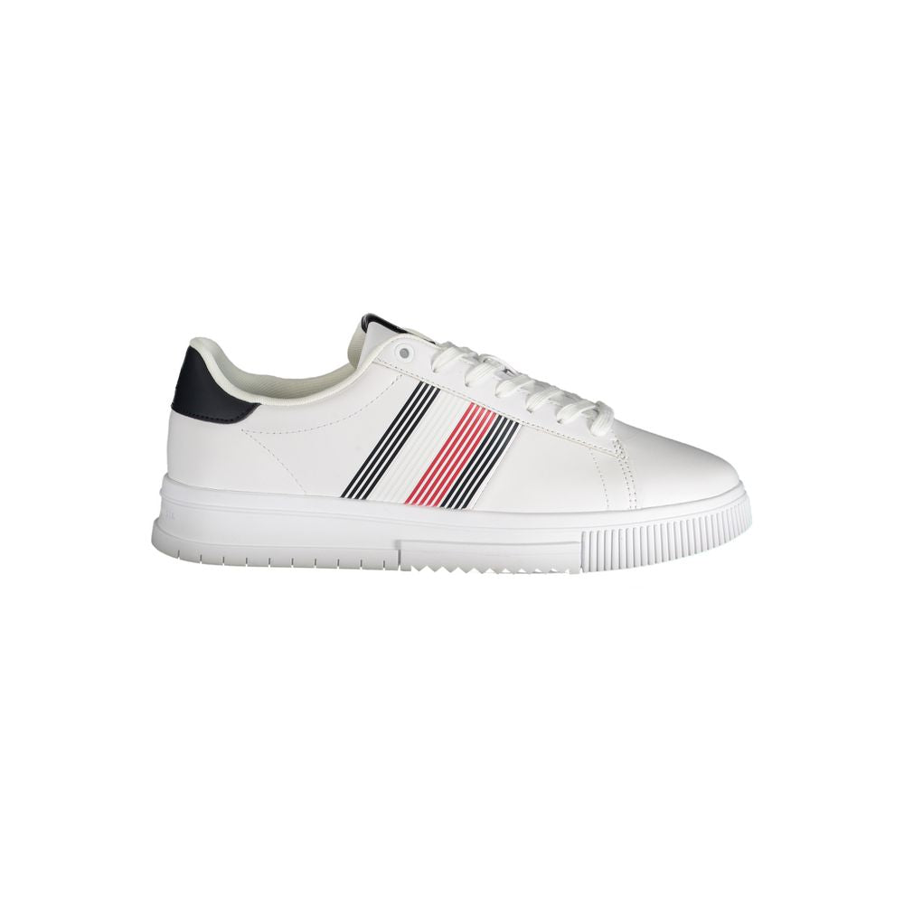 Sneakers blanches en polyuréthane pour homme de Tommy Hilfiger, chaussures décontractées avec logo classique.