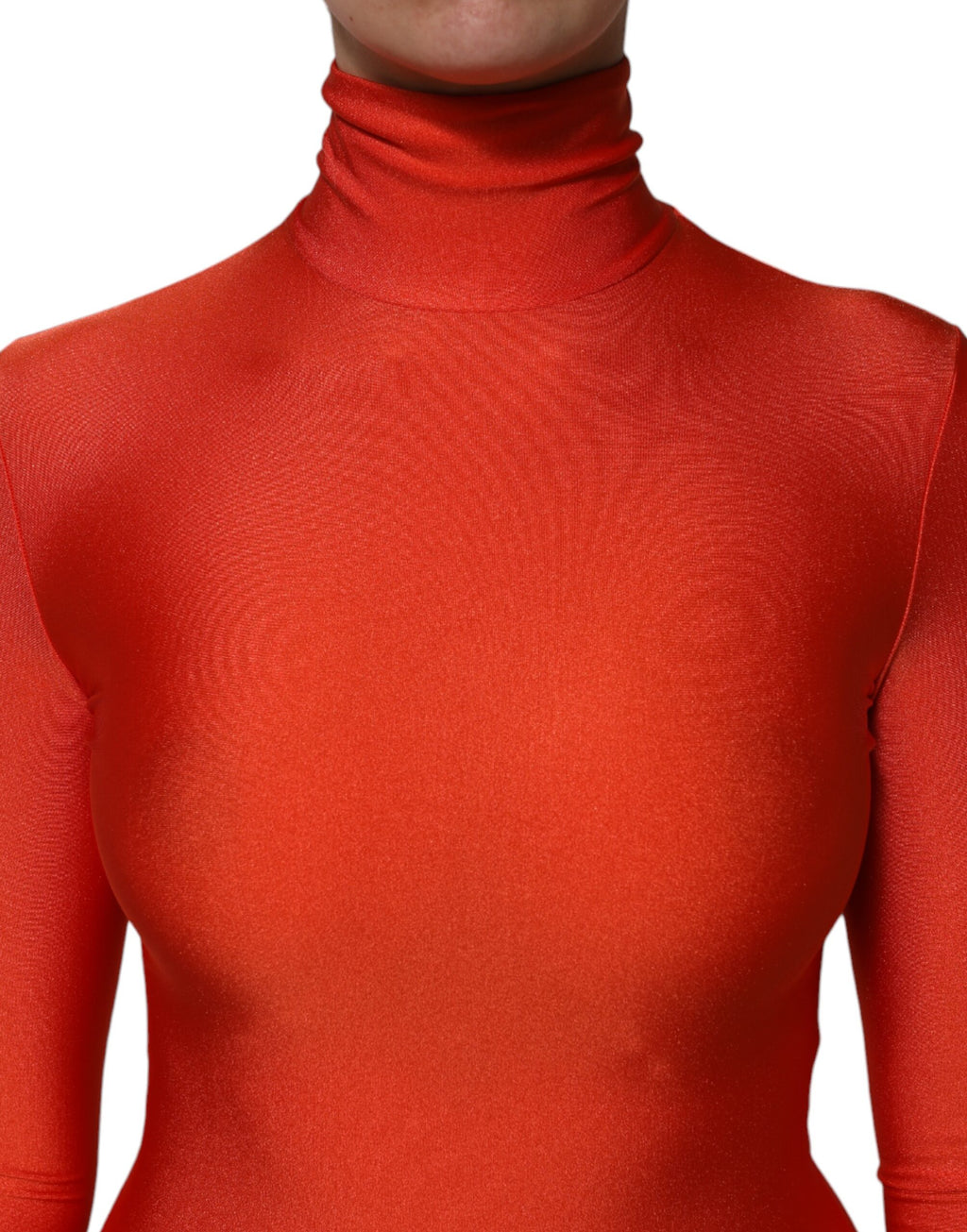 Combinaison moulante rouge en nylon avec col roulé de Dolce & Gabbana, vêtement élégant et ajusté.