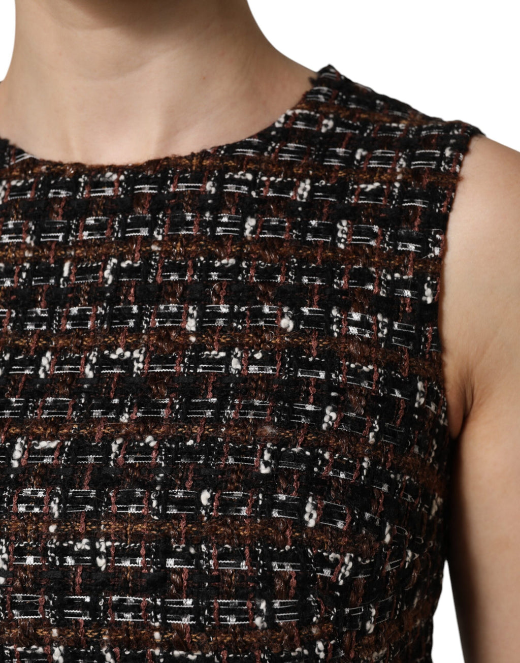 Robe sans manches Dolce & Gabbana en tweed multicolore, coupe mini et style trapèze, vue de face sur un fond neutre.