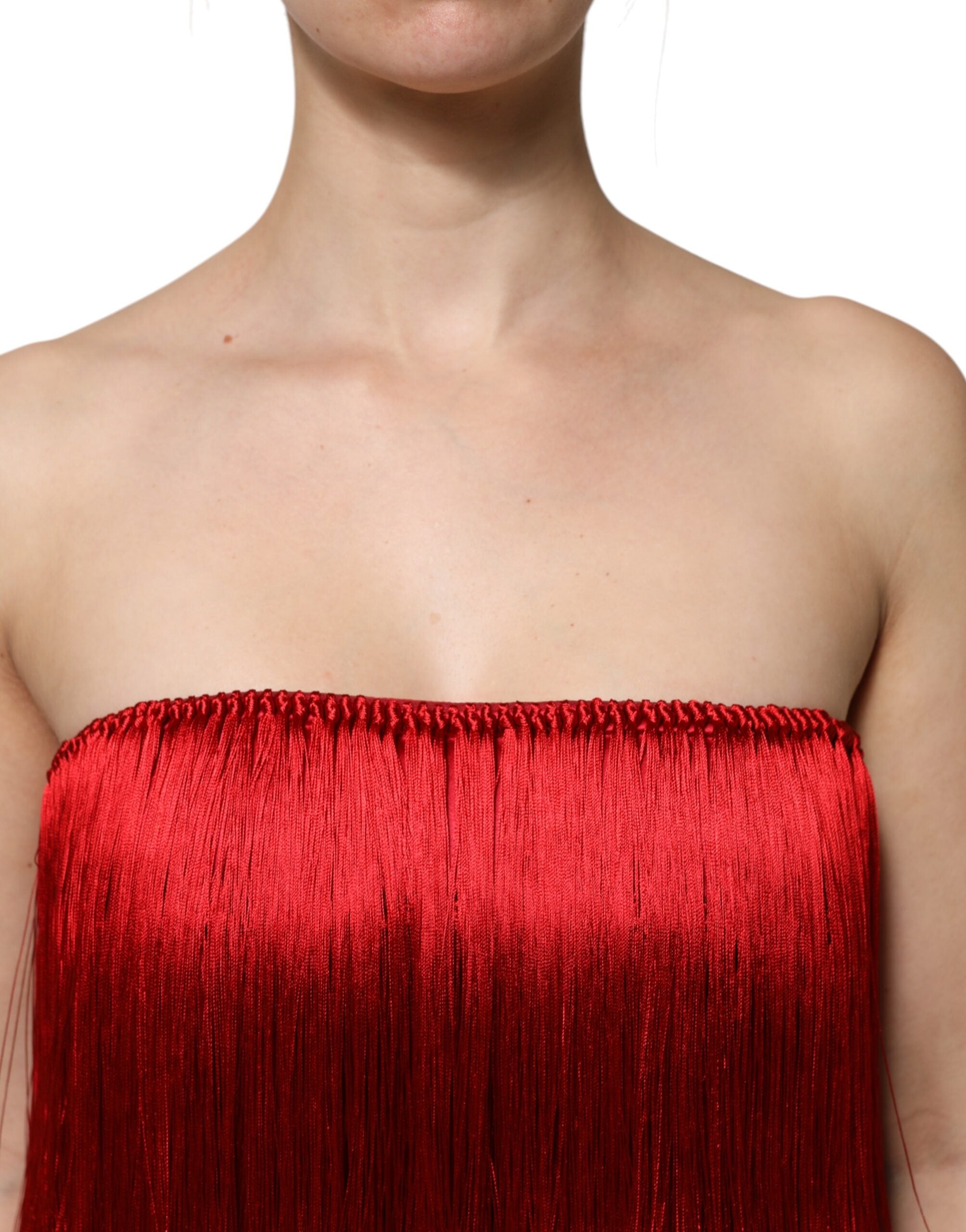 Top crop en soie rouge sans bretelles avec franges, Dolce & Gabbana, vêtement élégant pour femmes.