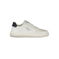 Sneaker pour homme Calvin Klein en cuir blanc, style décontracté avec semelle blanche et design épuré.
