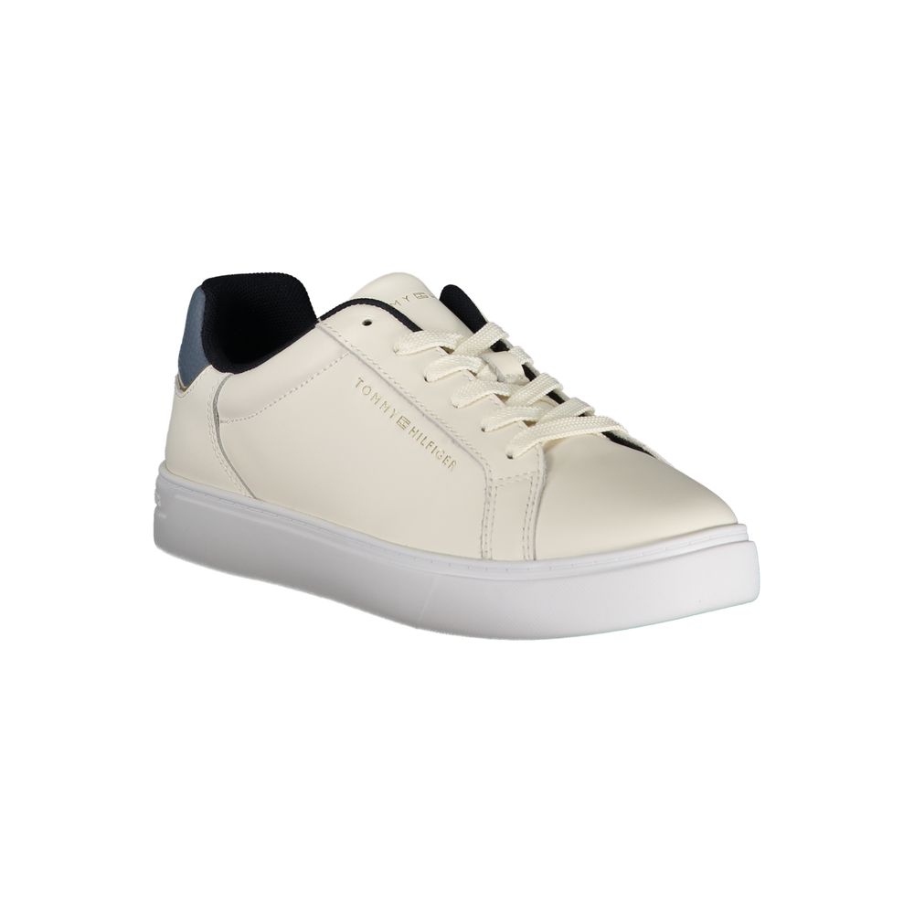 Chaussure sneakers en cuir beige pour femmes de la marque Tommy Hilfiger, vue de face avec détails du design.