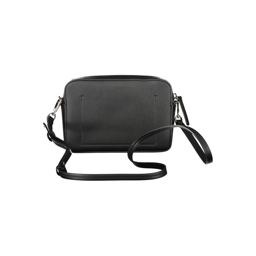 Sac à bandoulière noir en polyuréthane de Calvin Klein pour femmes, visible avec détails élégants et design moderne.