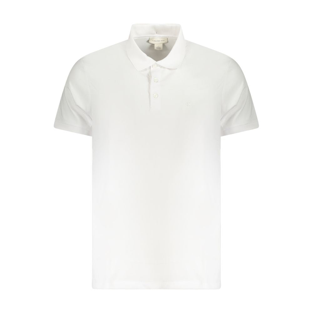Polo homme blanc en coton de la marque Calvin Klein, vue de face, avec col et boutons visibles.