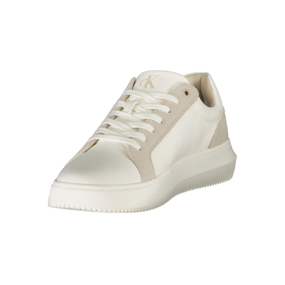 Sneaker homme en Polyuréthane blanc de Calvin Klein, style moderne et confortable, vue de côté.