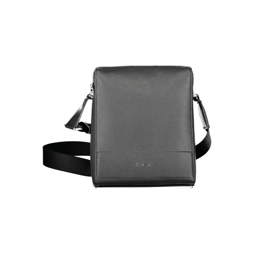 Sac à bandoulière pour homme Calvin Klein en polyuréthane noir, design élégant et moderne avec logo visible.