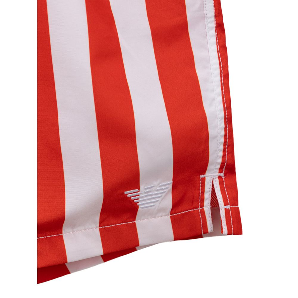 Shorts de bain en polyester rouge Emporio Armani, coupe sportive avec logo de la marque, parfait pour la plage ou la piscine.