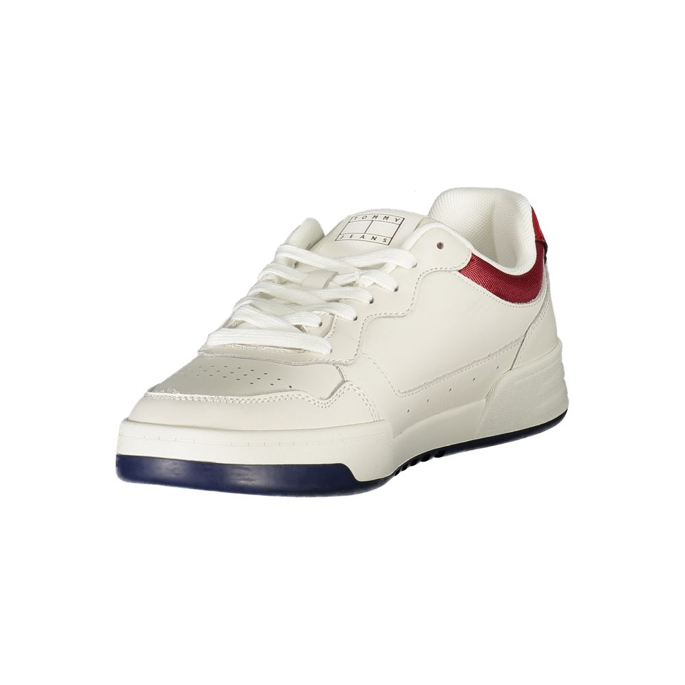 Sneakers homme Tommy Hilfiger en polyuréthane blanc, style décontracté avec semelle blanche et design épuré.