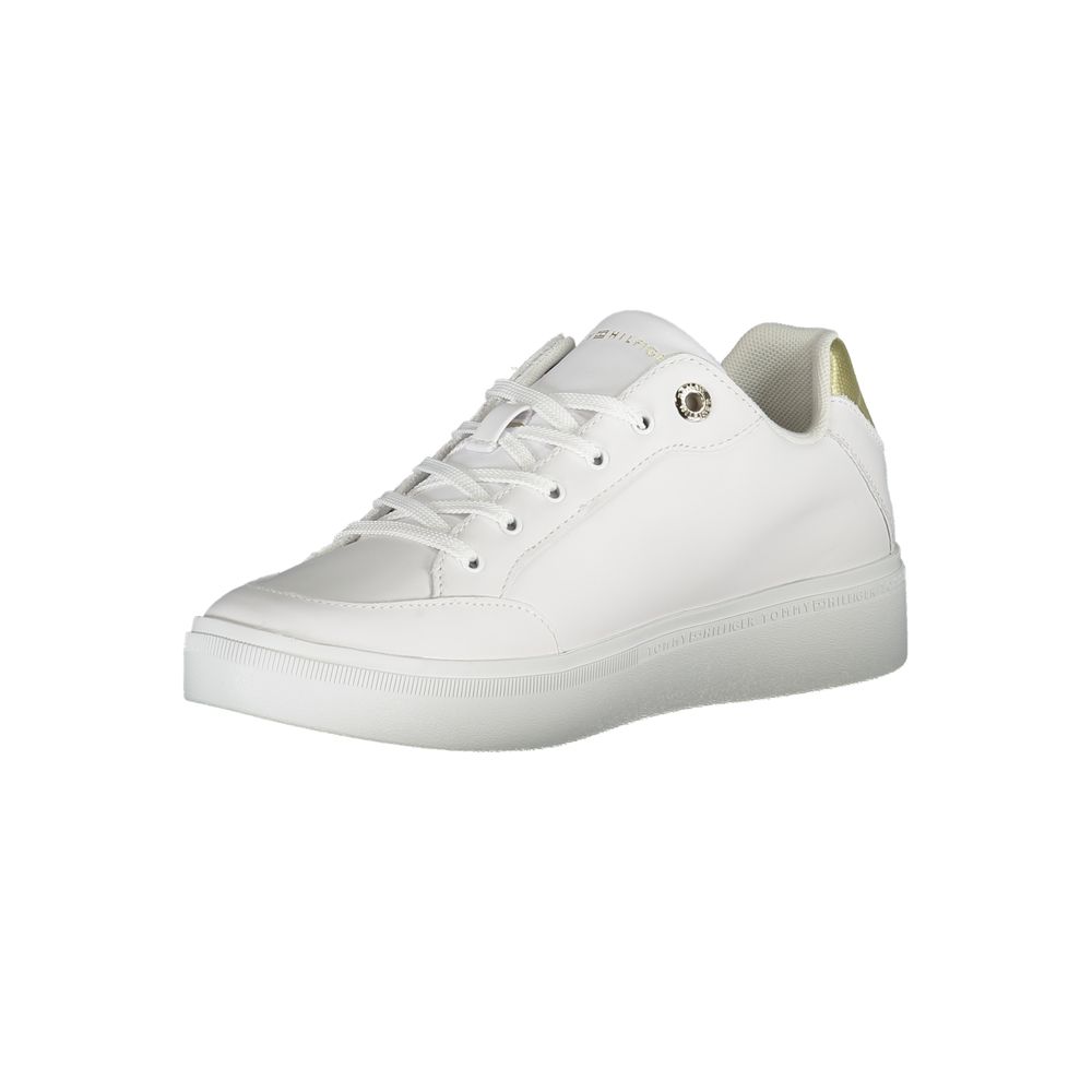 Basket en polyuréthane blanche pour femmes de Tommy Hilfiger, sneaker à semelle blanche et design épuré.
