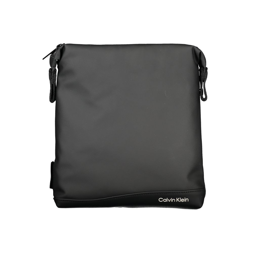 Sac à épaule noir élégant de Calvin Klein avec détails contrastés, élégant et sophistiqué pour femmes.