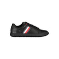 Chaussure sneaker en cuir noir pour homme de la marque Tommy Hilfiger, vue de face, avec détails en cuir et semelle blanche.
