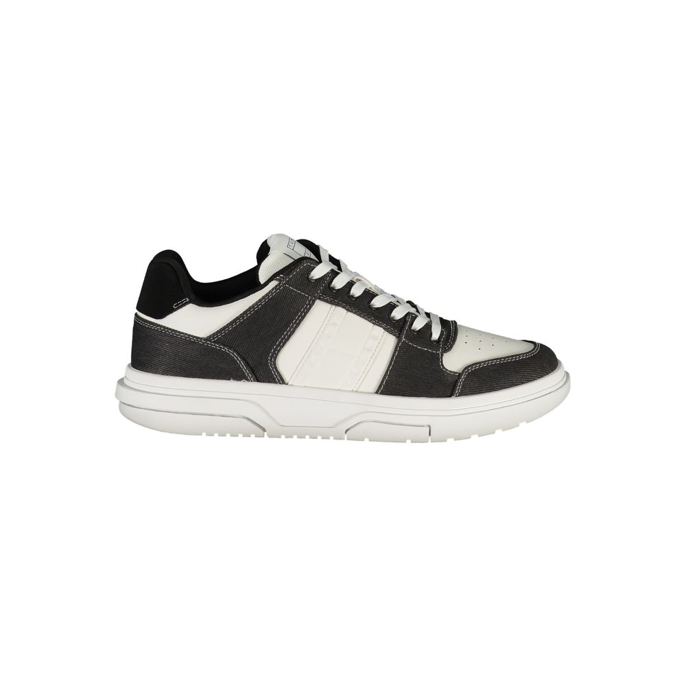 Chaussures sneakers Tommy Hilfiger en polyuréthane noir pour homme, design moderne et élégant, vue de face.