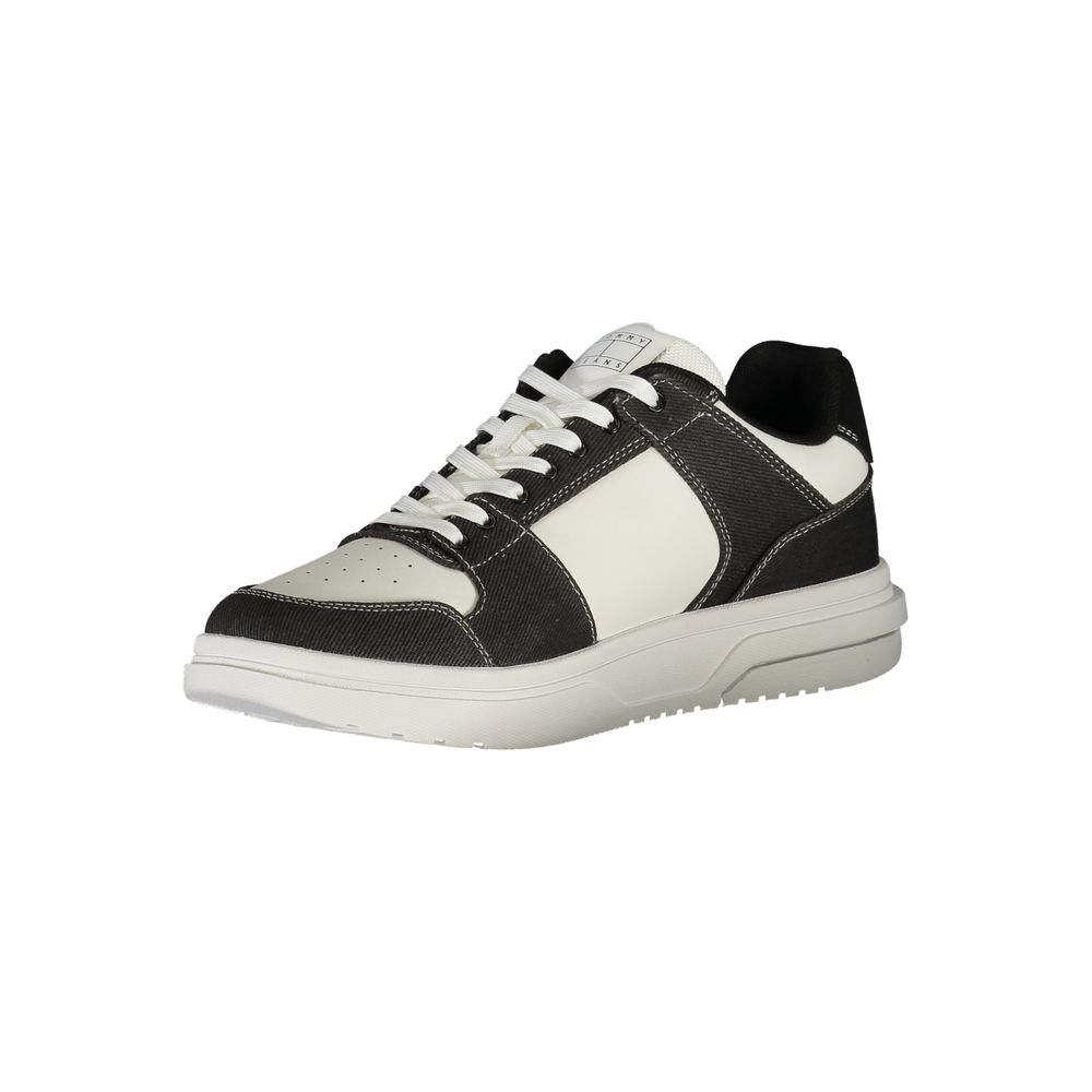 Sneakers pour homme Tommy Hilfiger en polyuréthane noir, style décontracté et moderne, avec détails de marque visibles.