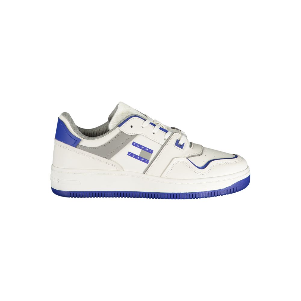 Chaussures sneakers en polyuréthane bleu royal pour homme de Tommy Hilfiger, vue de côté avec détails de design.
