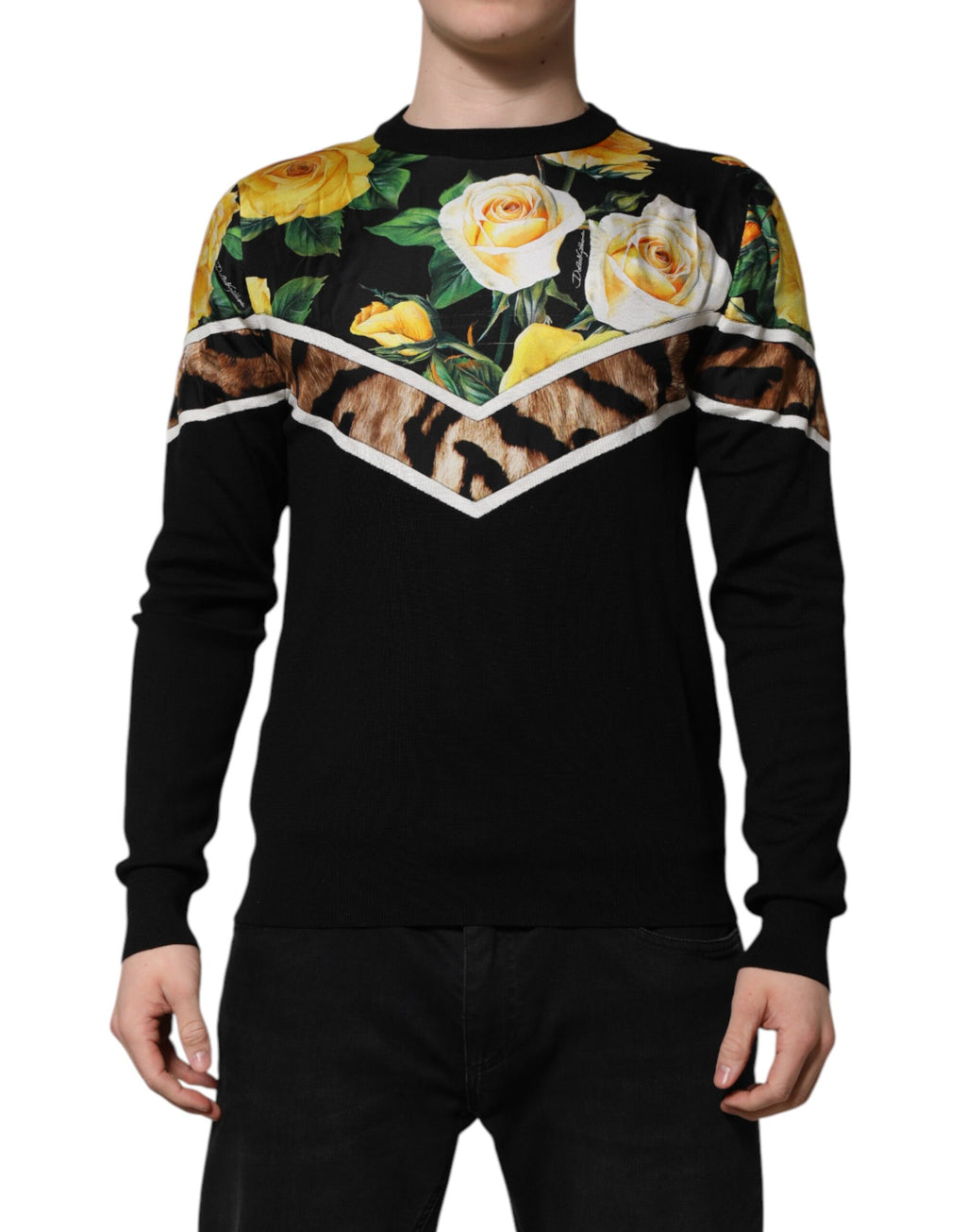 Pull en soie noire Dolce & Gabbana avec motif floral à col rond, élégant et confortable.