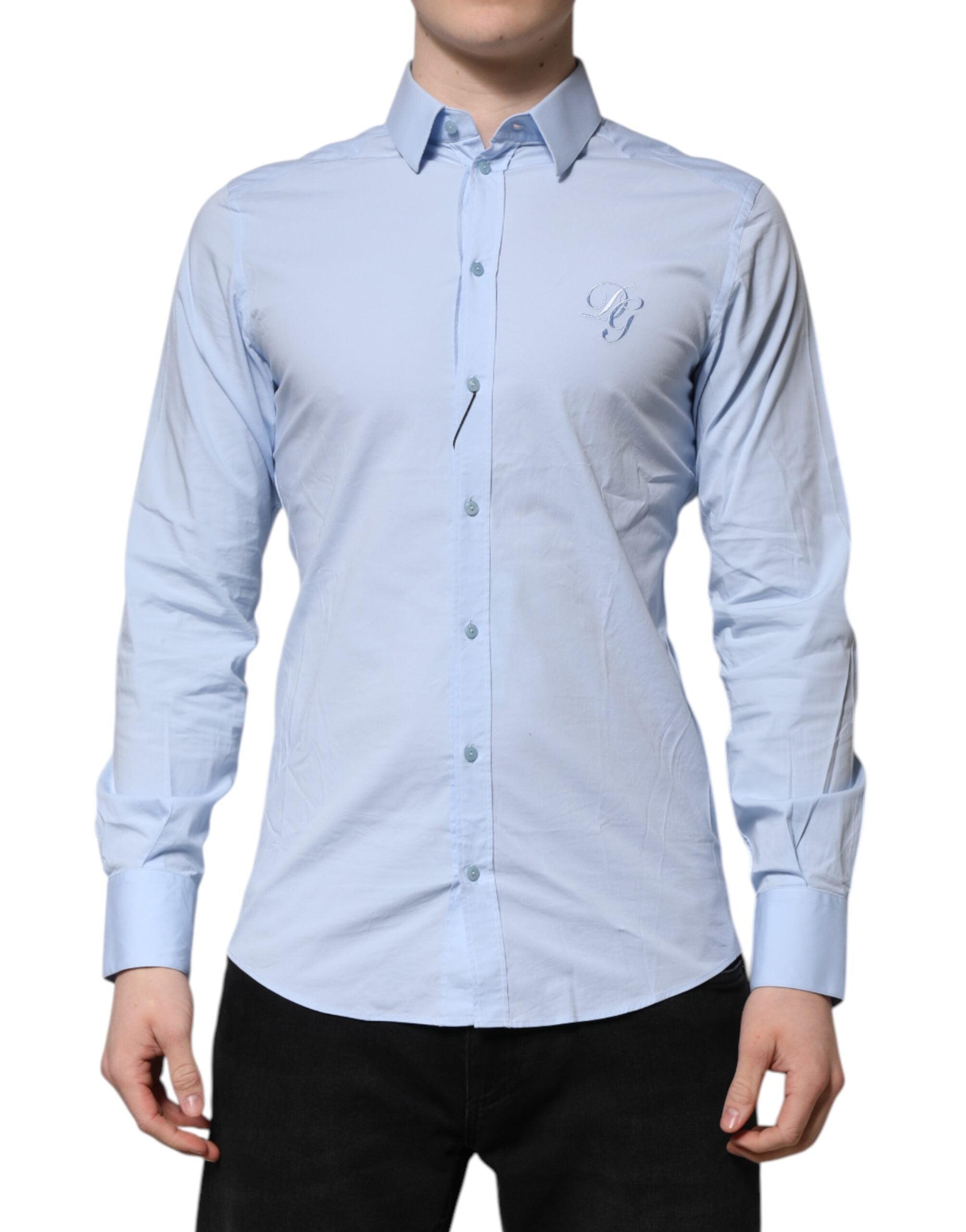 Chemise homme Dolce & Gabbana bleu ciel en coton à manches longues avec détails dorés, élégante et sophistiquée.