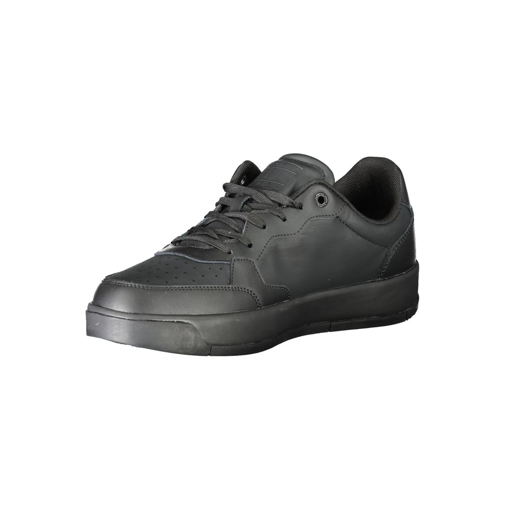 Sneaker homme Tommy Hilfiger en polyuréthane noir, style décontracté avec semelle blanche et design moderne.