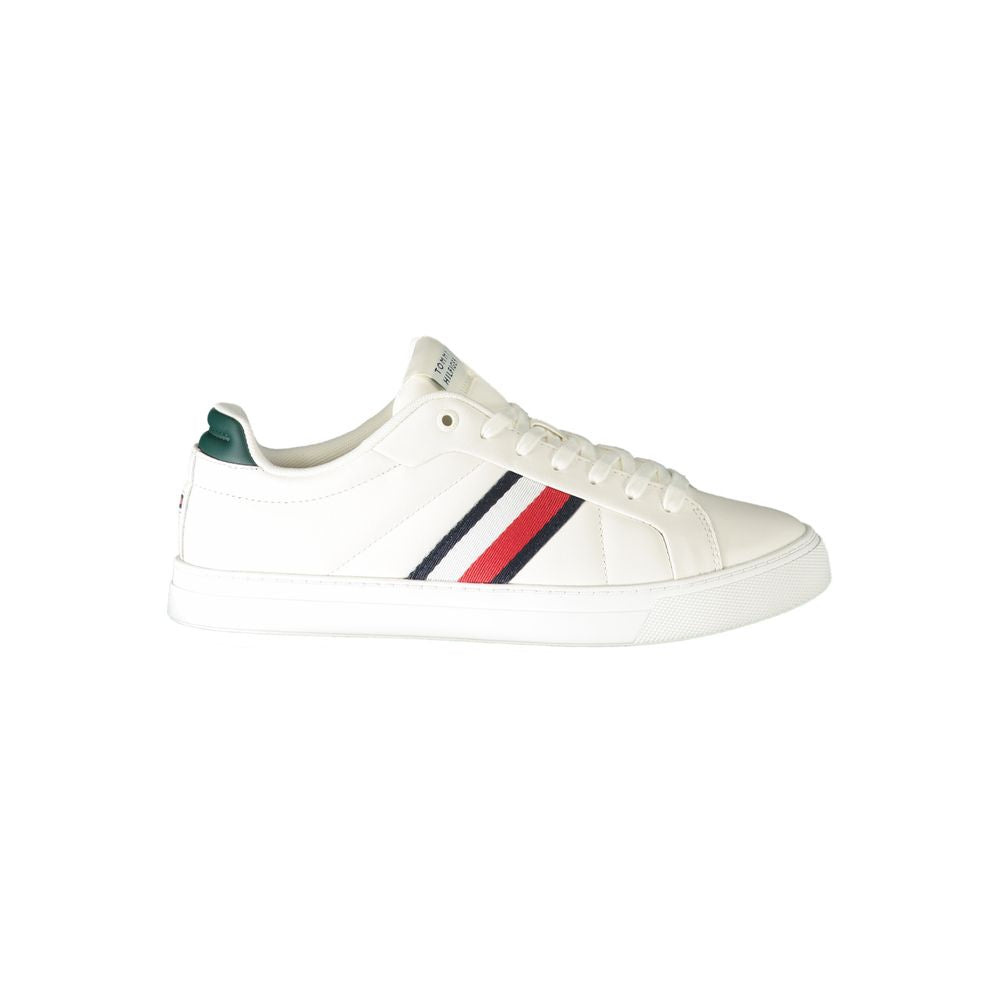 Sneaker en cuir blanc pour homme de Tommy Hilfiger, vue de profil avec détails du design et de la semelle.