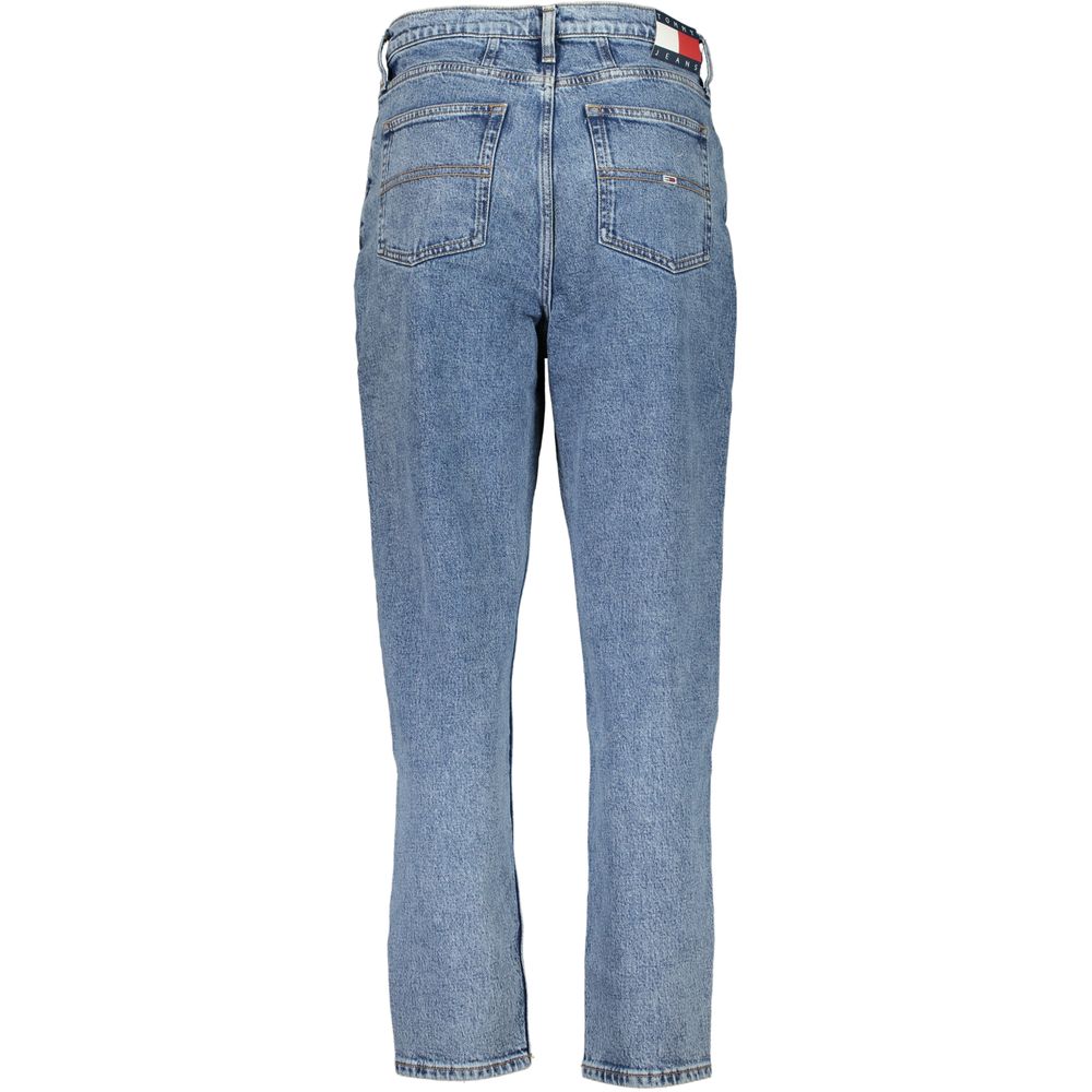 Jeans pour femmes Tommy Hilfiger en coton bleu, coupe classique avec détails modernes, visibles en gros plan.
